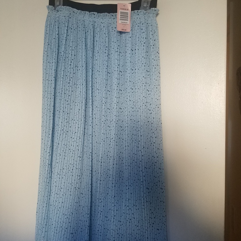 Star pleated skirt